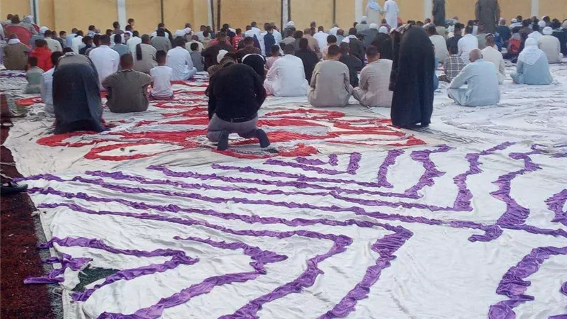 بدء توافد المواطنين على مساجد وساحات المنيا لأداء صلاة عيد الأضحي