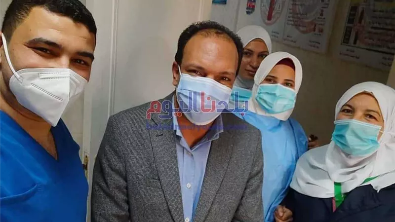 احتفال بعيد الأم لمرضى كورونا داخل مستشفى حميات أشمون بالمنوفية