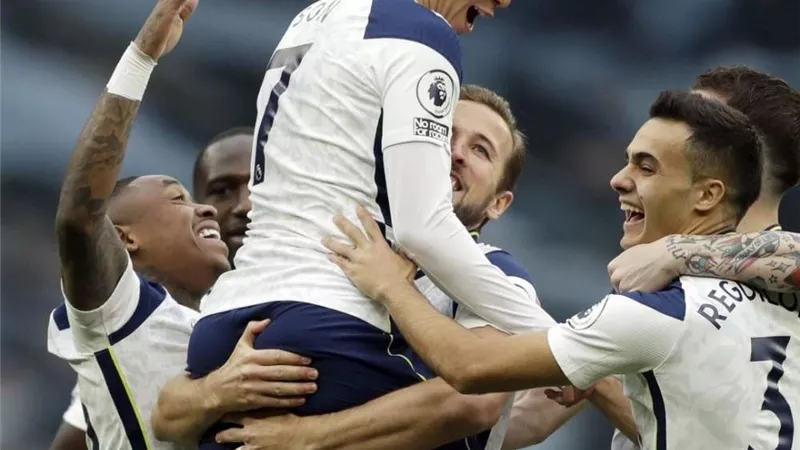 بث مباشر.. مباراة توتنهام وأستون فيلا في الدوري الإنجليزي