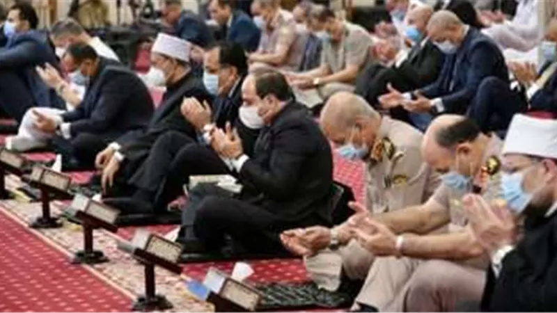 شعائر صلاة عيد الأضحى المبارك بحضور الرئيس السيسي.. فيديو