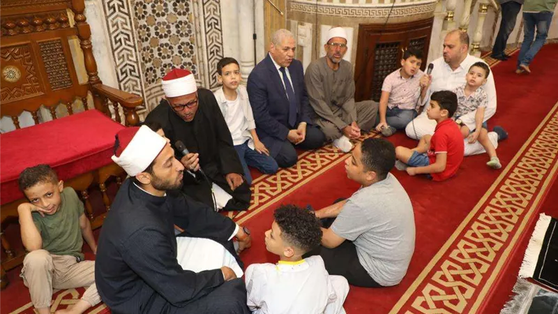 محافظ المنوفية يؤدى صلاة عيد الأضحى بمسجد الرؤوف الرحيم
