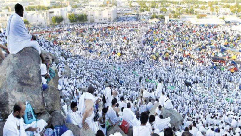 بث مباشر.. الحجاج يؤدون طواف الإفاضة بعد رمي جمرات