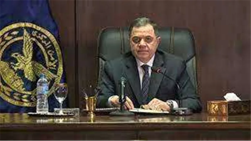 وزير الداخلية يهنئ الرئيس بذكرى ثورة 30 يونيو