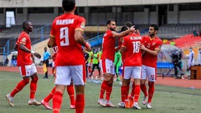 طبيب الأهلي يكشف موعد عودة ثنائي الفريق