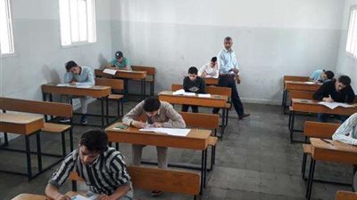40 ألف طالب وطالبة يستأنفون امتحانات  الثانوية غدًا