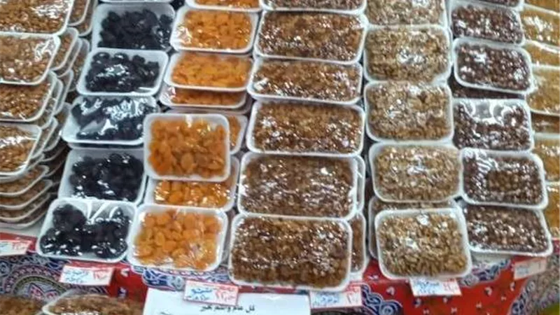 طرح كميات كبيرة من السلع الرمضانية بالمجمعات الاستهلاكية