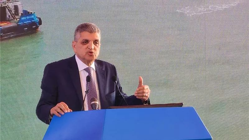 أسامة ربيع: نتعاون مع القطاع الخاص لبناء 10 قاطرات واليابان لبناء سفينة إنقاذ