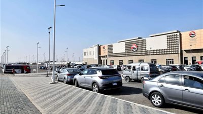 النقل توفر أتوبيسات بين محطات القطار الكهربائي ومدن شرق القاهرة