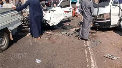 إصابة 4 أشخاص إثر حادث تصادم سيارتين بدائري الوراق