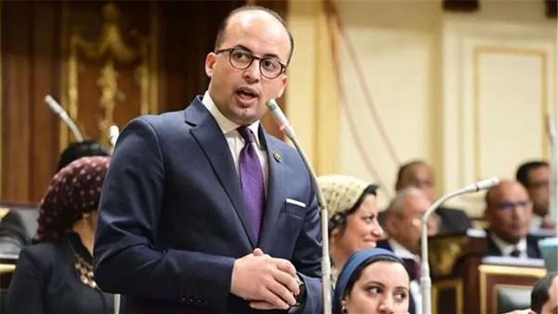 خالد بدوي يطالب بأولوية الإفراج الجمركي عن السلع الأساسية ومستلزمات الإنتاج