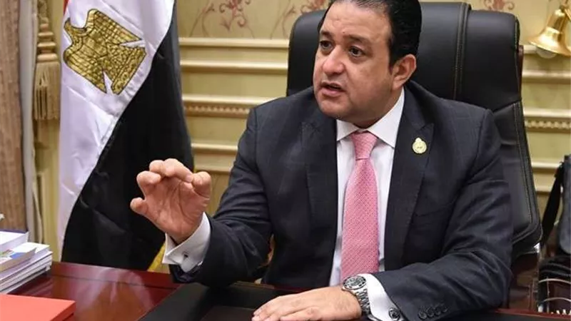 برلماني يطالب بسحب الثقة من وزير النقل