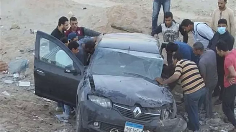 إصابة 6 أشخاص من أسرة واحدة في حادث انقلاب سيارة ملاكي بالبحيرة