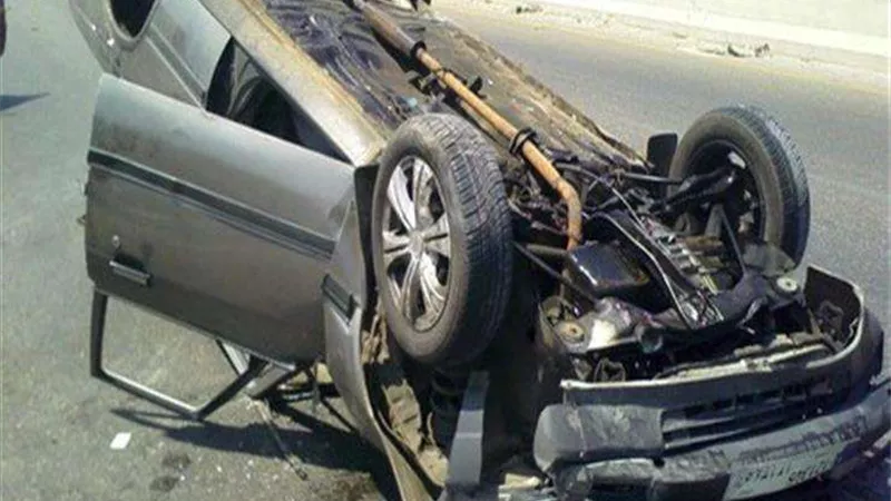 مصرع عامل وإصابة سيدة في انقلاب سيارة بالبحيرة