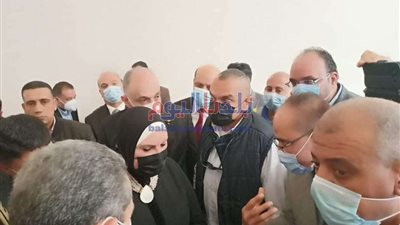 وزيرة الصناعة تسلم عقود ٥ وحدات بالمنطقة الصناعية بالمحلة