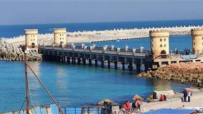 أكبر شاطئ مجاني.. محافظ الإسكندرية: مفيش حد هيطلب منك جنيه