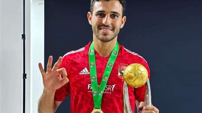 مقاتلاً.. الفيفا يعلق على إنتقال حمدي فتحي