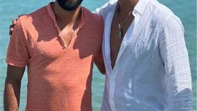 محمد رمضان ينشر صور جديدة له مع  محمد صلاح
