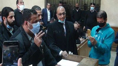 جنايات القاهرة تنتدب محاميا أخر لـ