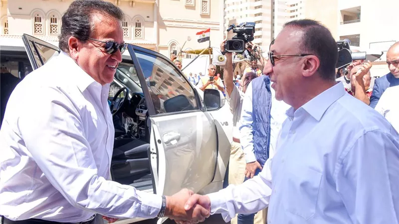 وزير الصحة ومحافظ الإسكندرية يتفقدان مقرات حملة ١٠٠ يوم صحة