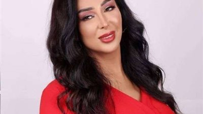 المطربة شاهيناز تنجو من حادث سير مروع