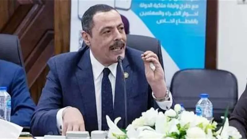 النائب  أشرف أمين يطالب بدراسة أسباب تسريب عدد من امتحانات الثانوية العامة