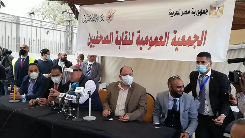بدء التصويت في انتخابات نقابة الصحفيين.. صور