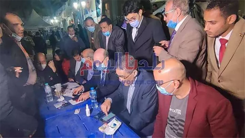 ضياء رشوان يتابع نتائج الفرز لحظة بلحظة.. ويعلق: 