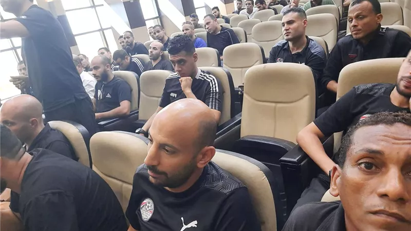 عاجل.. العطار يلتقي بالحكام ويعدهم بصرف المستحقات المتأخرة في أقرب وقت