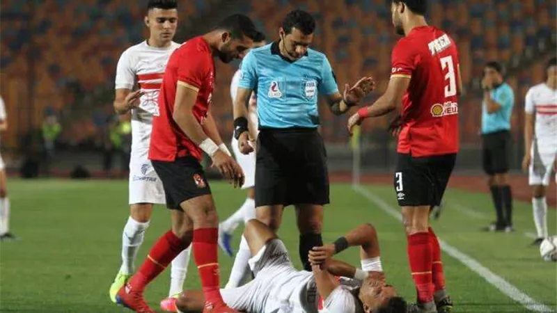 تعرف على طاقم تحكيم مباراة القمة بين الأهلي والزمالك في الدوري