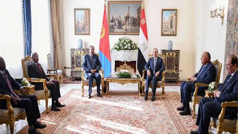 الرئيس السيسي  يؤكد على  تعزيز العلاقات الثنائية بين البلدين