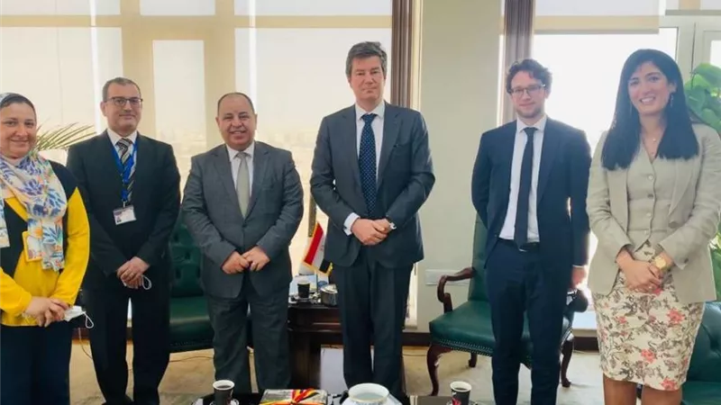 المالية: تراجع العجز وتحقيق فائض خلال العام المالى الماضى
