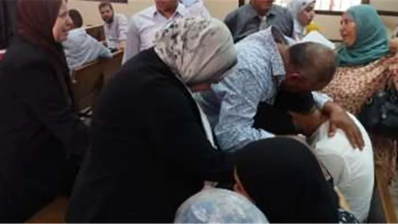 أثناء المرافعة.. انهيار أسرة الطفل 