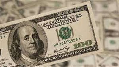 استقرار بأسعار الدولار في منتصف تعاملات اليوم الاثنين