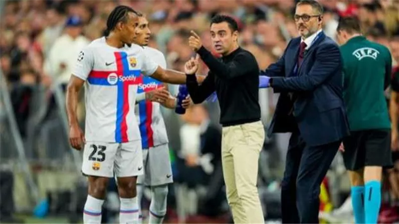 كوندي يرغب في الاستمرار في برشلونة الموسم المقبل