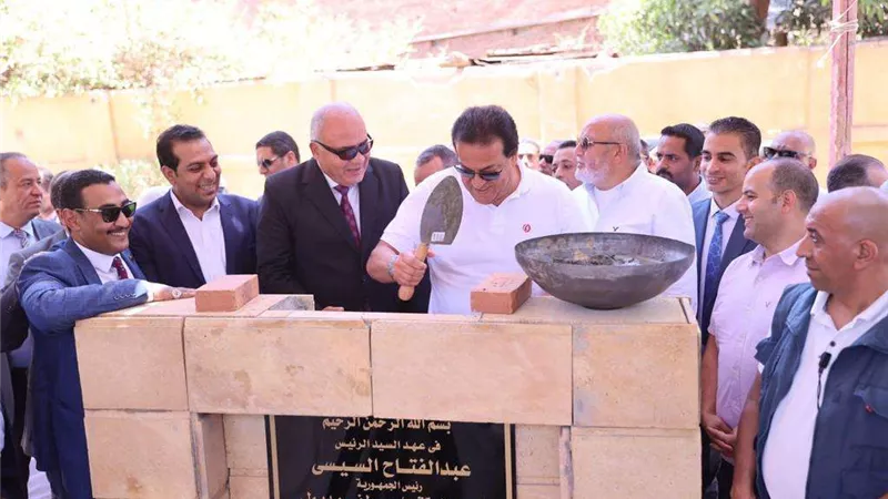 وزير الصحة يتفقد أعمال الإنشاءات لمستشفى دشنا المركزي