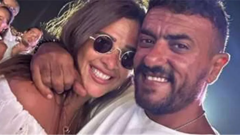 ياسمين عبد العزيز تمازح زوجها معلقة 