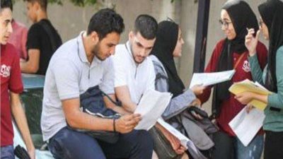 نائب رئيس جامعة جنوب الوادي: الامتحانات والتصحيح يتمان بشكل إلكتروني