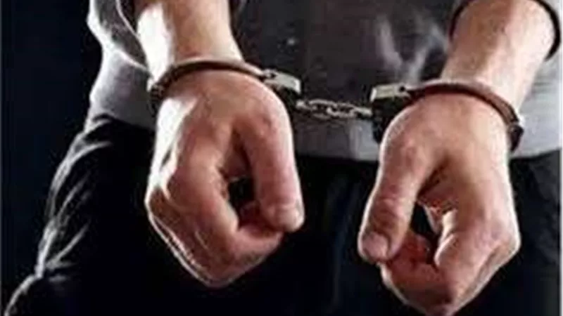 ضبط بلطجي بحوزته أسلحة نارية ومخدرات بالقاهرة