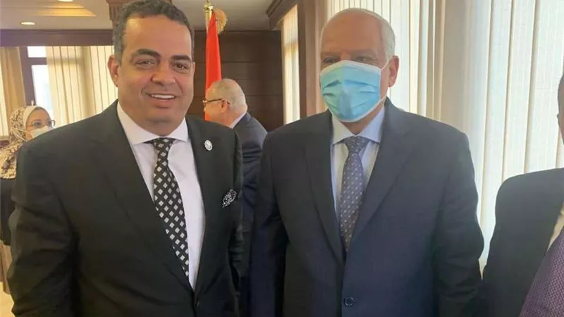 النائب عصام هلال يجتمع مع محافظ الجيزة لحل مشاكل أهالى الدائرة