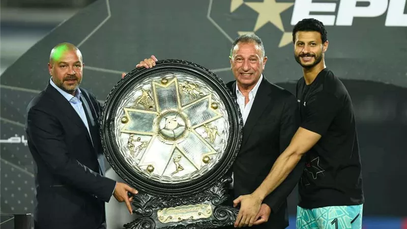 بعد التتويج بالدوري.. بطولات وألقاب الخطيب رئيسًا للأهلي