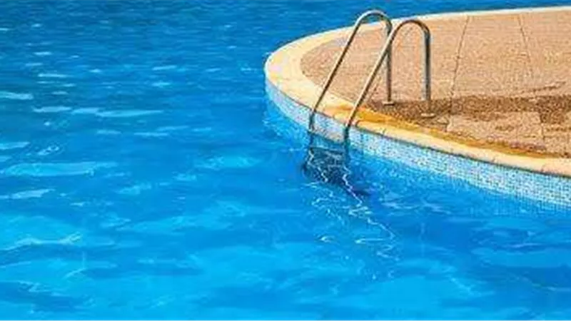 التفاصيل الكاملة لاختناق  65  شخص بحمام ســباحة في الإسكندرية