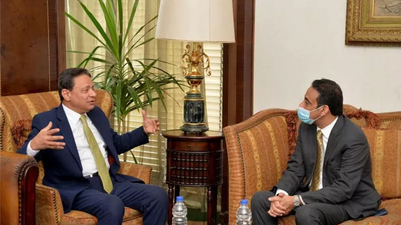 سلطنة عمان تؤكد تضمانها مع مصر بشأن سد النهضة.. خلال لقاء رئيس الأعلى للإعلام والسفير العماني