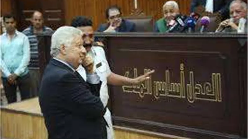 قرار عاجل بشأن طعن مرتضى منصور على قضايا سب وقذف الخطيب