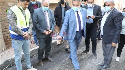 محافـظ المنوفية : يناقش خطة رصف عدد من الطرق