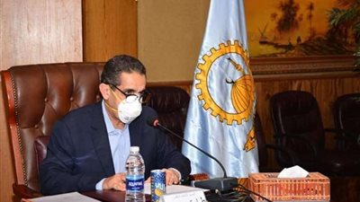 محافظ الغربية يهنئ  العاملين بديوان المحافظة بحلول شهر رمضان الكريم