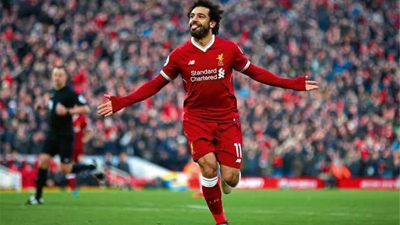 بعد اقتراب رحيل هندرسون.. هل يحمل محمد صلاح شارة قيادة ليفربول؟