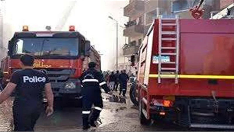 الحماية المدنية تسيطر على حريق مصنع أخشاب بالعبور