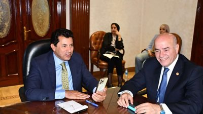 وزير الرياضة يهنئ زياد السيسي  ببرونزية بطولة العالم