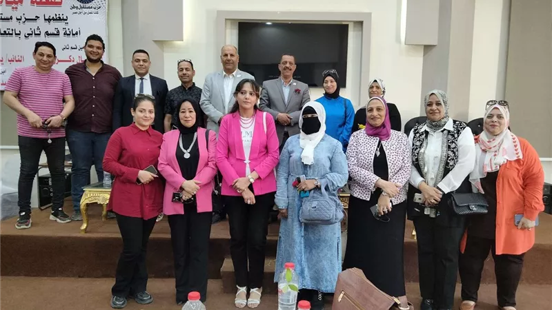بالصور.. ندوة 