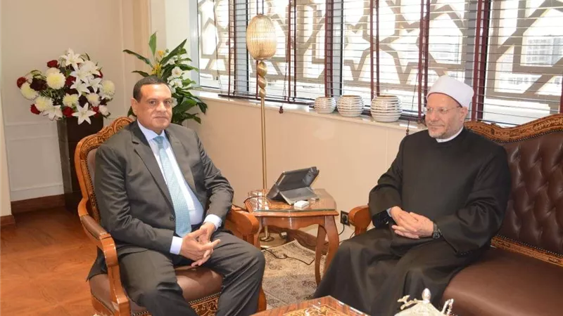 وزير التنمية المحلية يستقبل مفتي الجمهورية بمقر بالعاصمة الإدارية الجديدة